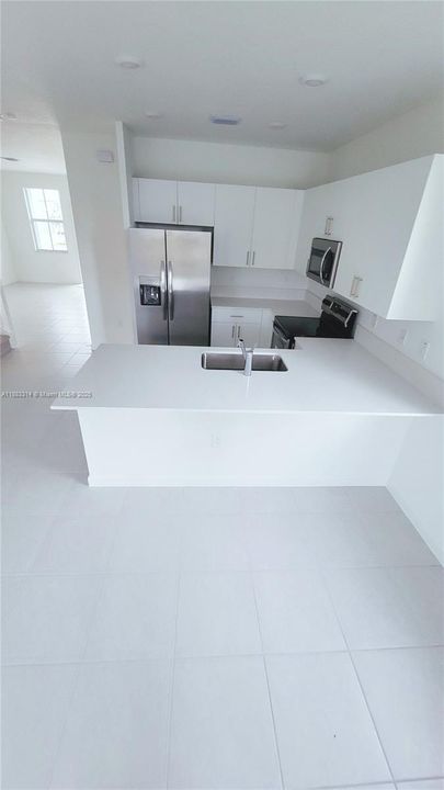 Active With Contract: $3,550 (4 beds, 2 baths, 1692 Square Feet)