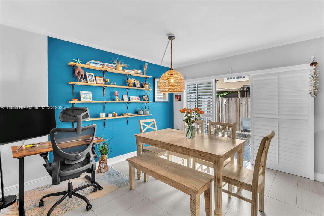 最近售出: $450,000 (3 贝兹, 3 浴室, 1459 平方英尺)