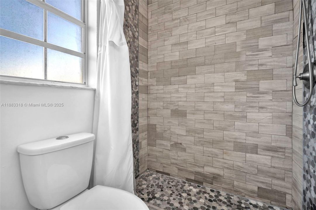 最近售出: $450,000 (3 贝兹, 3 浴室, 1459 平方英尺)