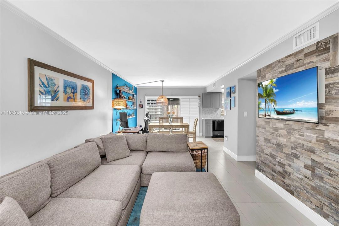 最近售出: $450,000 (3 贝兹, 3 浴室, 1459 平方英尺)