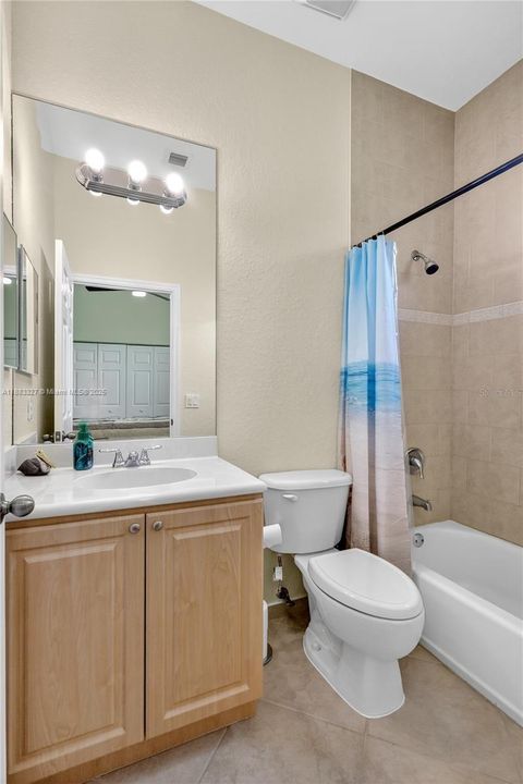 Activo con contrato: $765,000 (4 camas, 3 baños, 2326 Pies cuadrados)