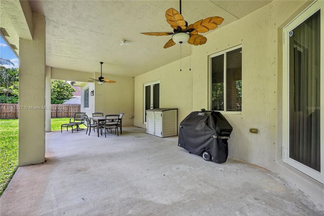 Activo con contrato: $765,000 (4 camas, 3 baños, 2326 Pies cuadrados)