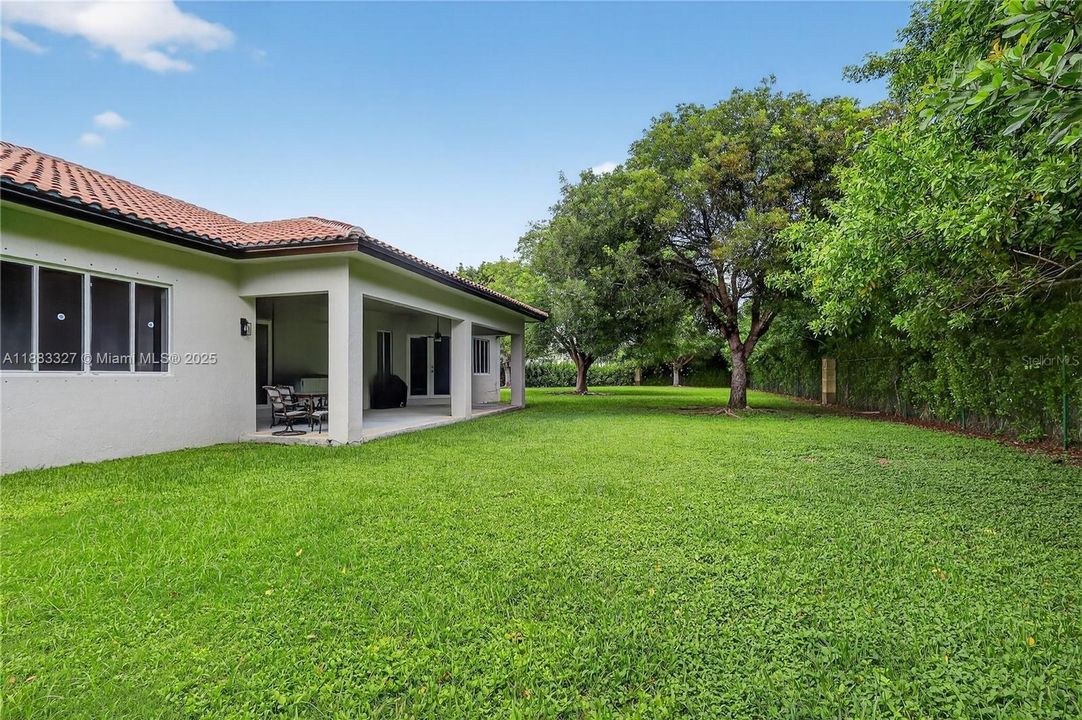 Activo con contrato: $765,000 (4 camas, 3 baños, 2326 Pies cuadrados)