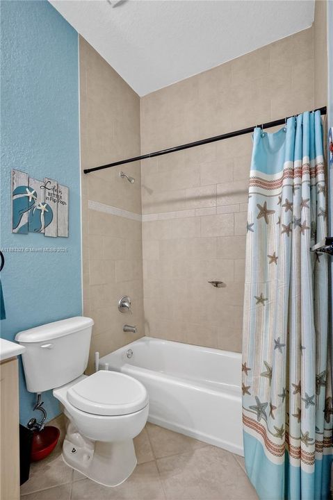 Activo con contrato: $765,000 (4 camas, 3 baños, 2326 Pies cuadrados)