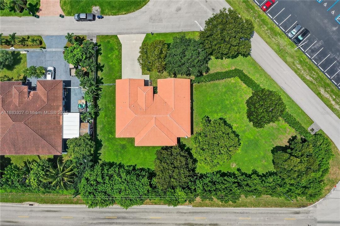 Activo con contrato: $765,000 (4 camas, 3 baños, 2326 Pies cuadrados)