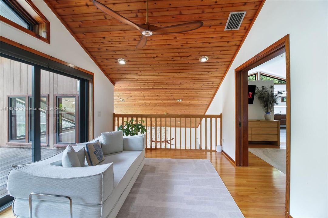 Primary Suite Loft Area