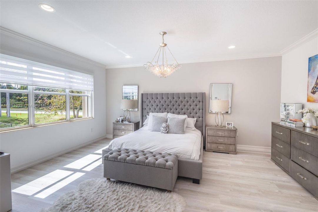 На продажу: $999,000 (5 спален, 4 ванн, 3230 Квадратных фут)