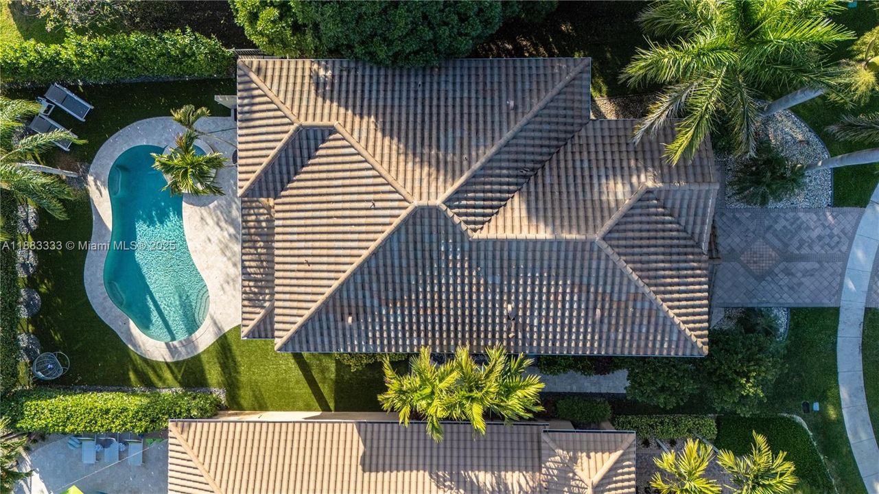 На продажу: $999,000 (5 спален, 4 ванн, 3230 Квадратных фут)