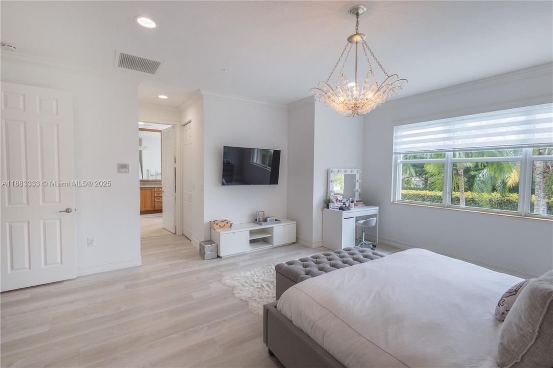 На продажу: $999,000 (5 спален, 4 ванн, 3230 Квадратных фут)