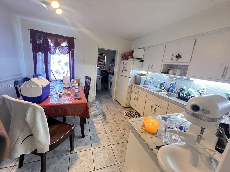 For Sale: $580,000 (0 beds, 0 baths, 1794 Square Feet)