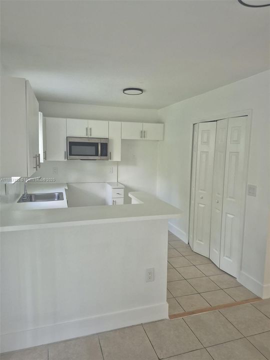 For Sale: $271,990 (3 beds, 2 baths, 1099 Square Feet)