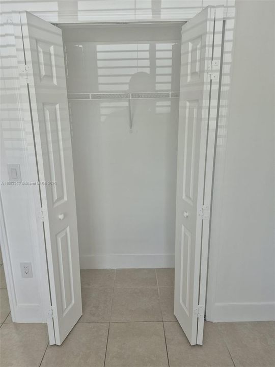 For Sale: $271,990 (3 beds, 2 baths, 1099 Square Feet)