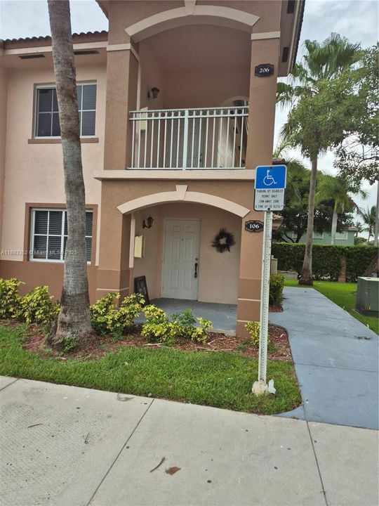 For Sale: $271,990 (3 beds, 2 baths, 1099 Square Feet)