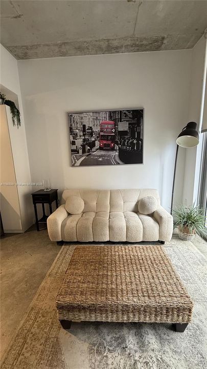 最近租的: $2,650 (1 贝兹, 1 浴室, 533 平方英尺)