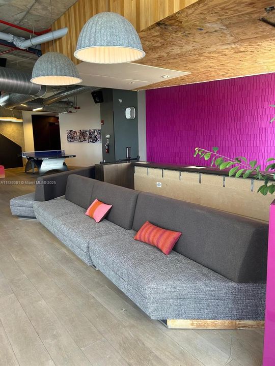 最近租的: $2,650 (1 贝兹, 1 浴室, 533 平方英尺)