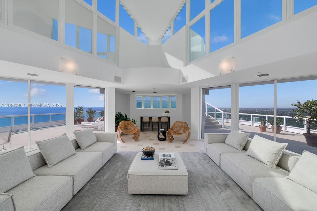 For Rent: $65,000 (7 beds, 7 baths, 10000 Square Feet)