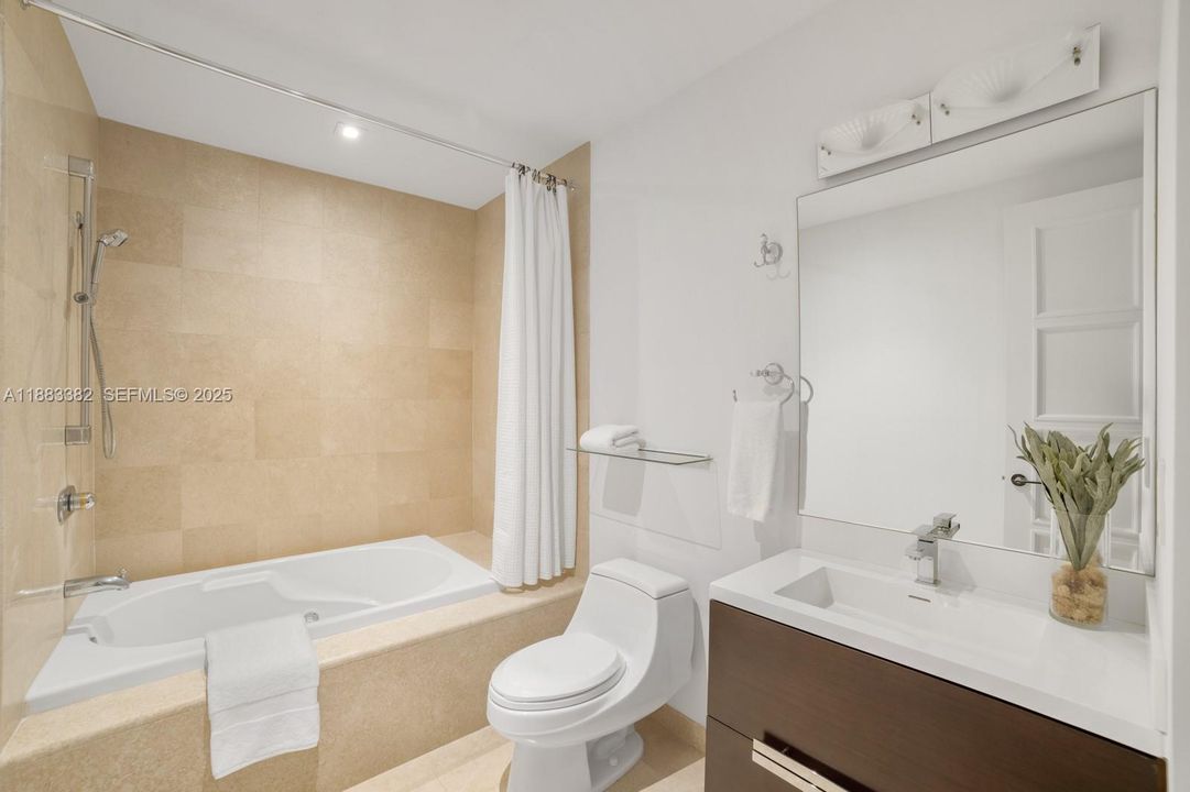 For Rent: $65,000 (7 beds, 7 baths, 10000 Square Feet)