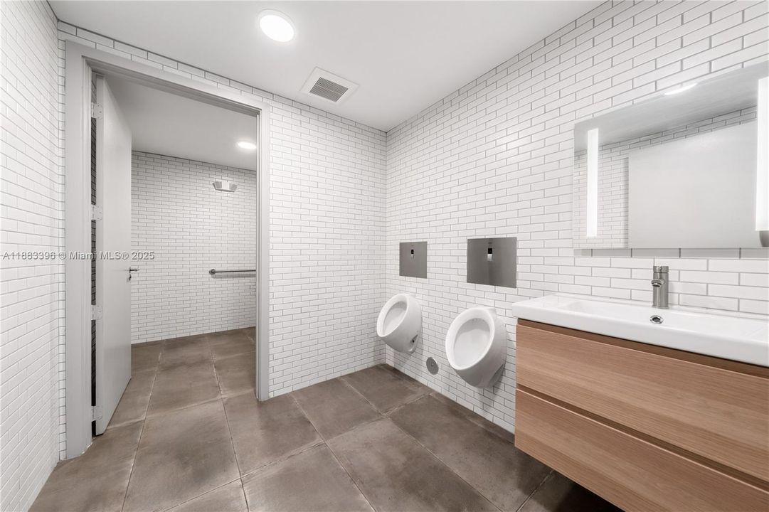 For Sale: $2,100,000 (0 beds, 0 baths, 0 Square Feet)