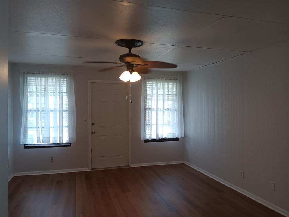 frontroom 2