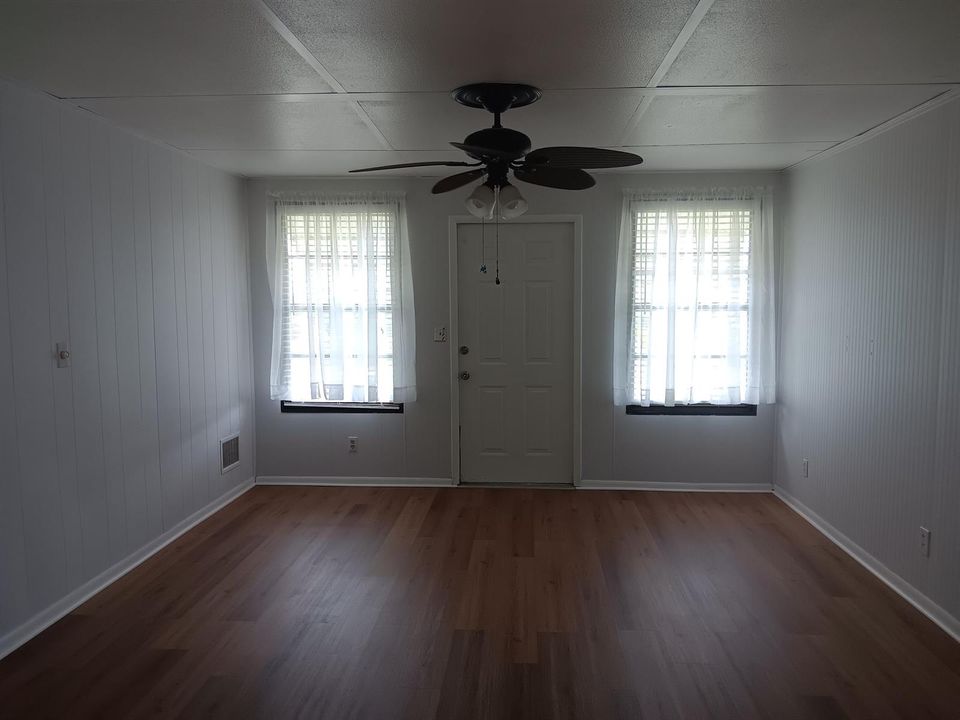frontroom