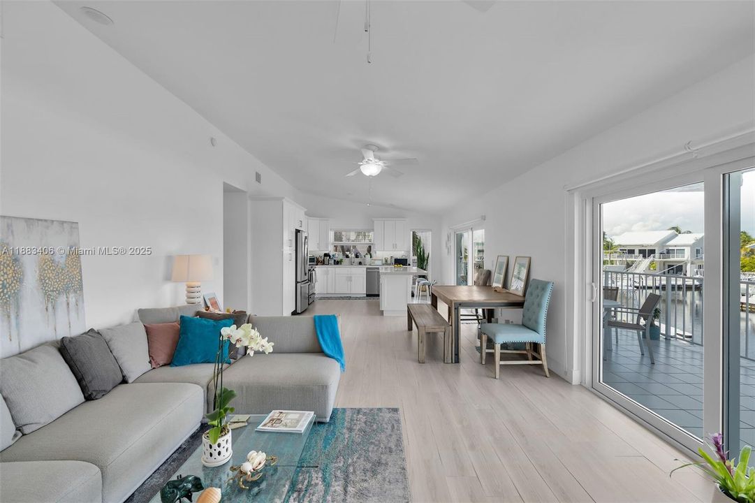 Recently Sold: $2,200,000 (3 beds, 2 baths, 1560 Square Feet)