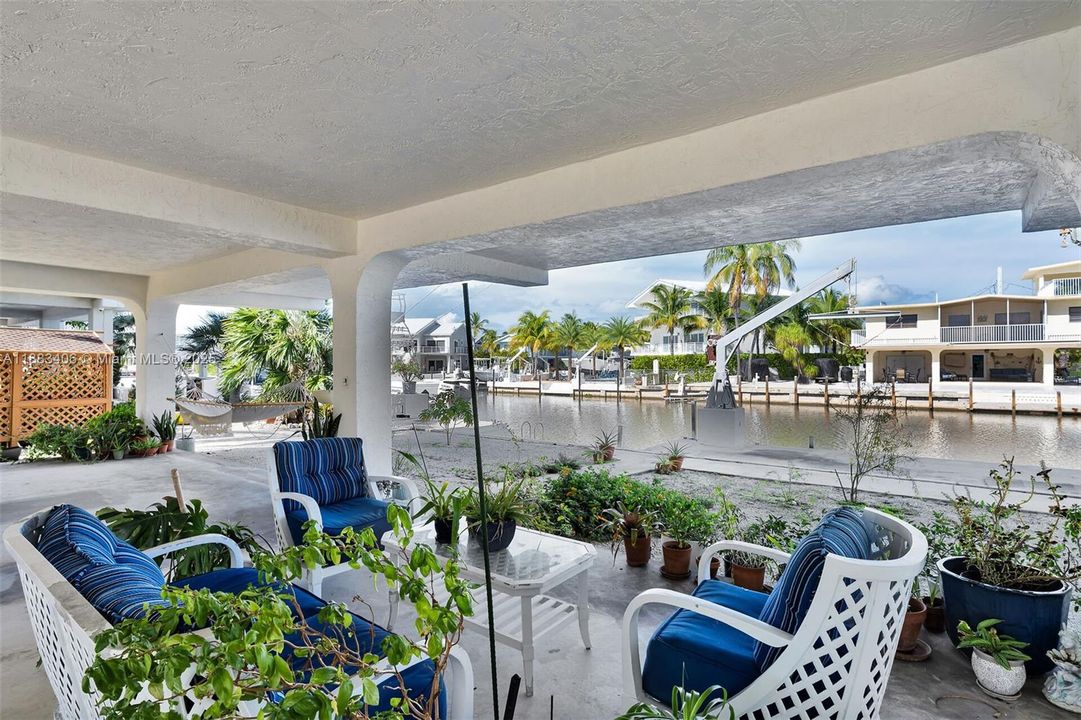 Recently Sold: $2,200,000 (3 beds, 2 baths, 1560 Square Feet)