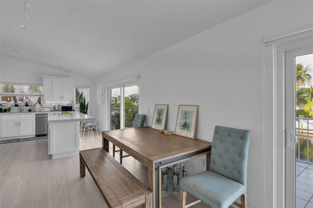 Recently Sold: $2,200,000 (3 beds, 2 baths, 1560 Square Feet)