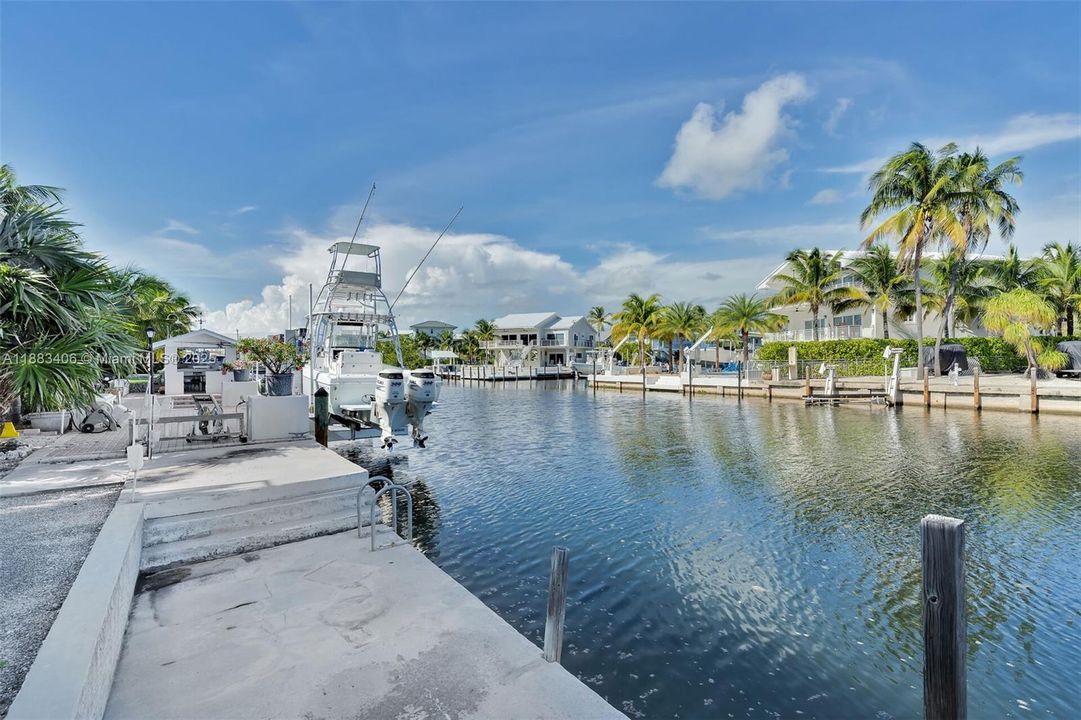 Recently Sold: $2,200,000 (3 beds, 2 baths, 1560 Square Feet)