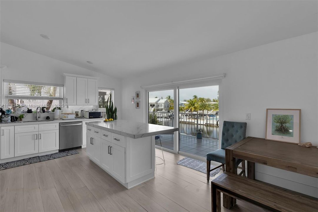 Recently Sold: $2,200,000 (3 beds, 2 baths, 1560 Square Feet)
