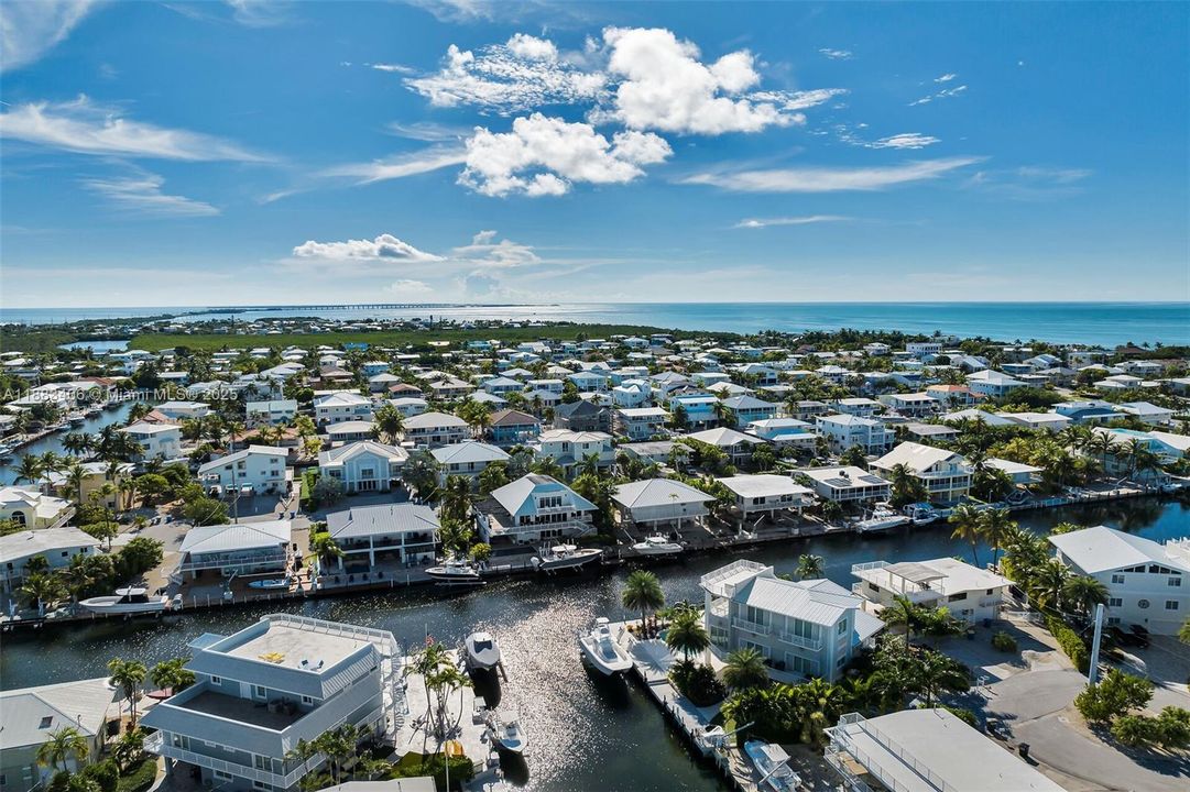 Recently Sold: $2,200,000 (3 beds, 2 baths, 1560 Square Feet)