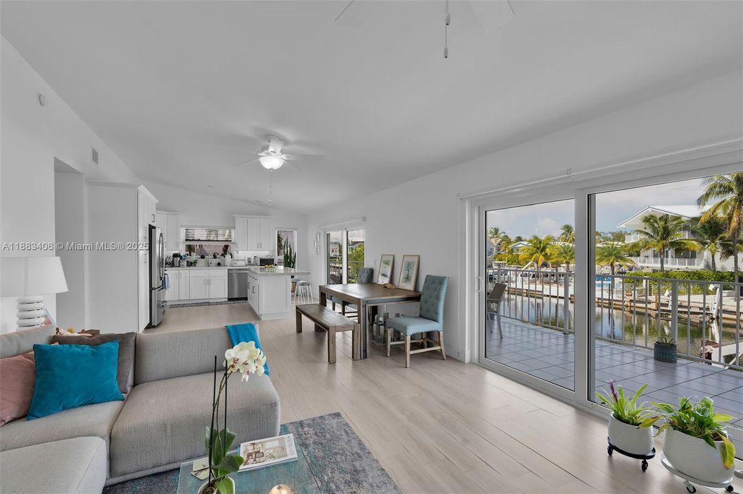 Recently Sold: $2,200,000 (3 beds, 2 baths, 1560 Square Feet)