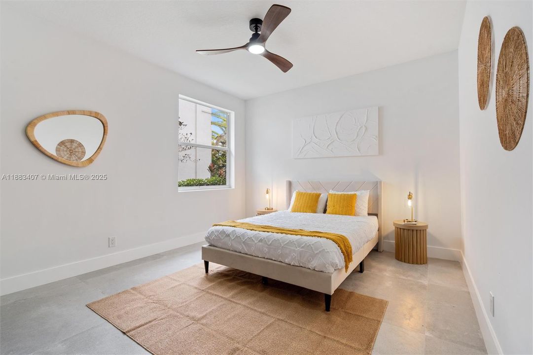 Recently Sold: $799,999 (3 beds, 2 baths, 2440 Square Feet)