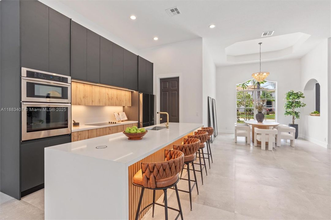 Recently Sold: $799,999 (3 beds, 2 baths, 2440 Square Feet)