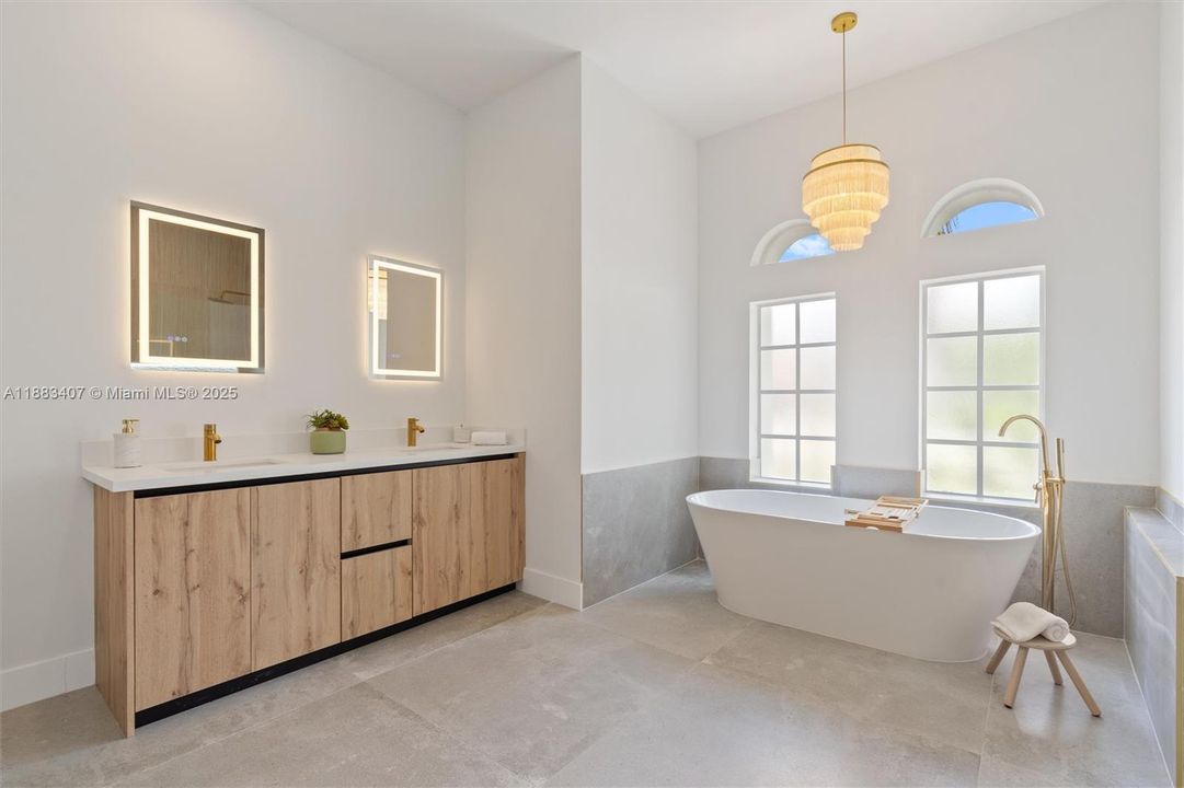 Recently Sold: $799,999 (3 beds, 2 baths, 2440 Square Feet)