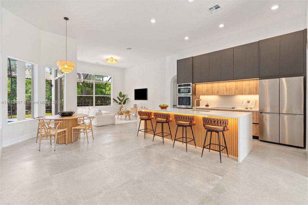 Recently Sold: $799,999 (3 beds, 2 baths, 2440 Square Feet)