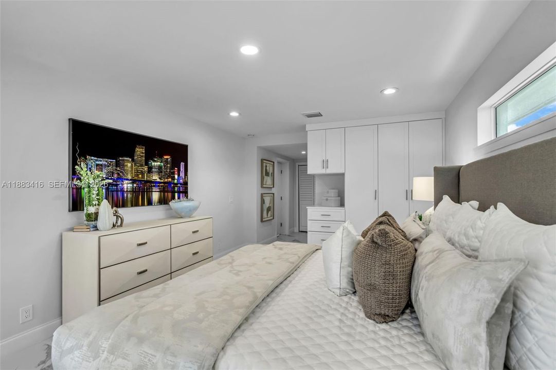 For Rent: $7,500 (4 beds, 2 baths, 2101 Square Feet)