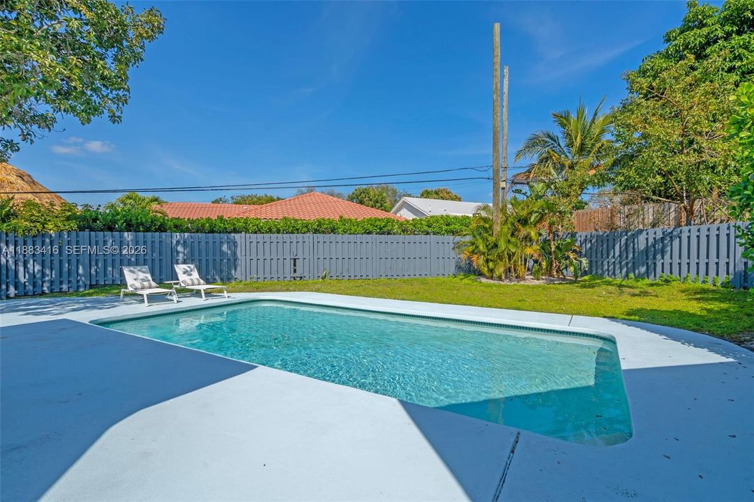 For Rent: $7,500 (4 beds, 2 baths, 2101 Square Feet)