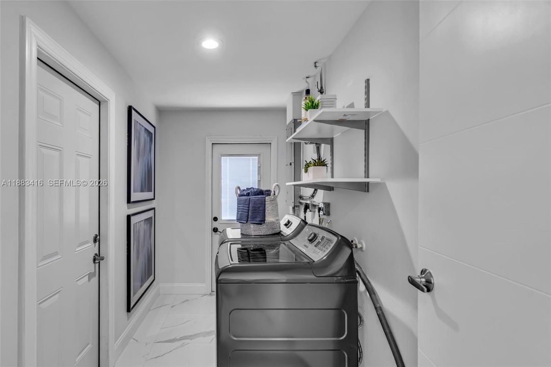 For Rent: $7,500 (4 beds, 2 baths, 2101 Square Feet)