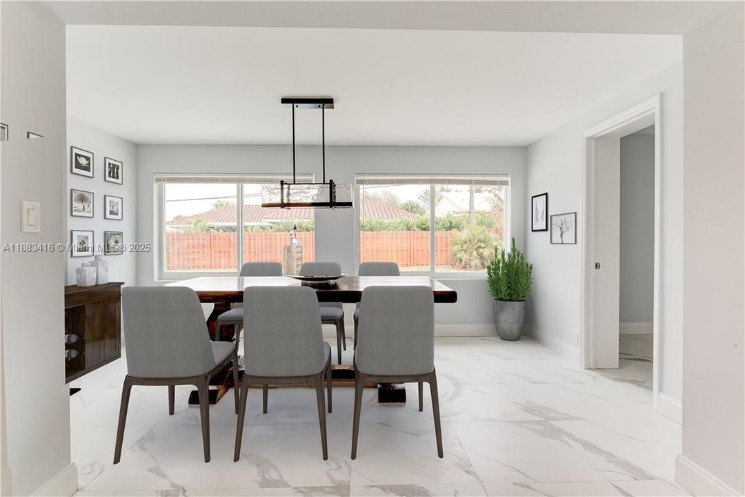 出租: $8,000 (4 贝兹, 2 浴室, 2101 平方英尺)