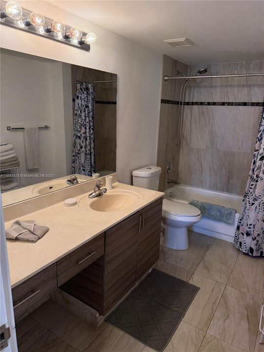 For Sale: $455,000 (2 beds, 2 baths, 1330 Square Feet)