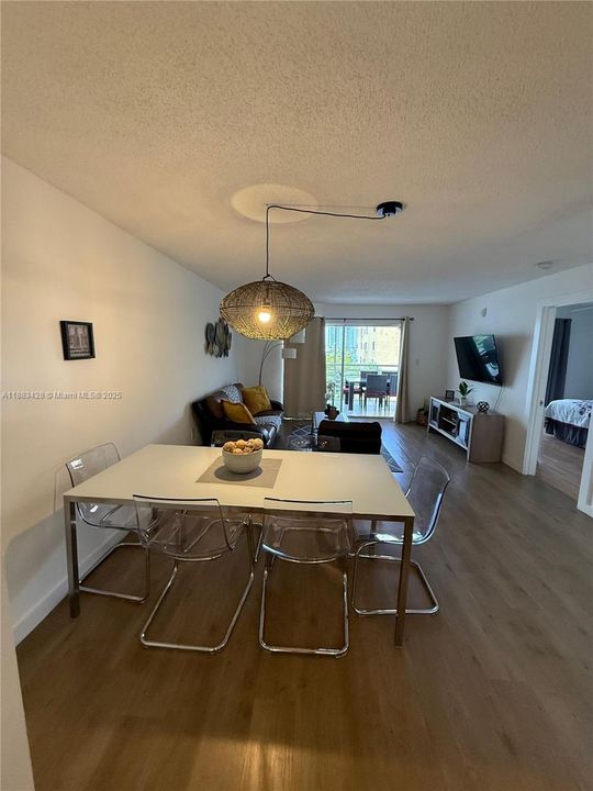 For Sale: $455,000 (2 beds, 2 baths, 1330 Square Feet)