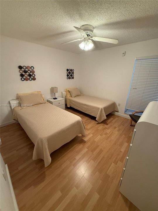 For Sale: $455,000 (2 beds, 2 baths, 1330 Square Feet)