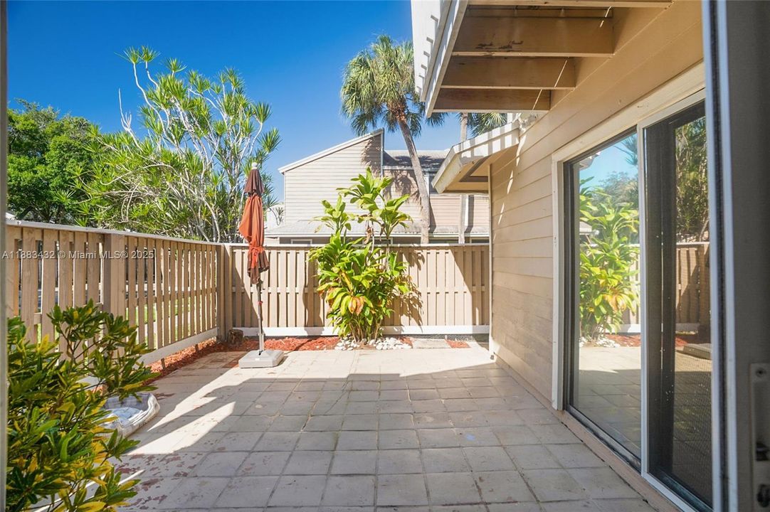 For Sale: $345,000 (3 beds, 2 baths, 1336 Square Feet)