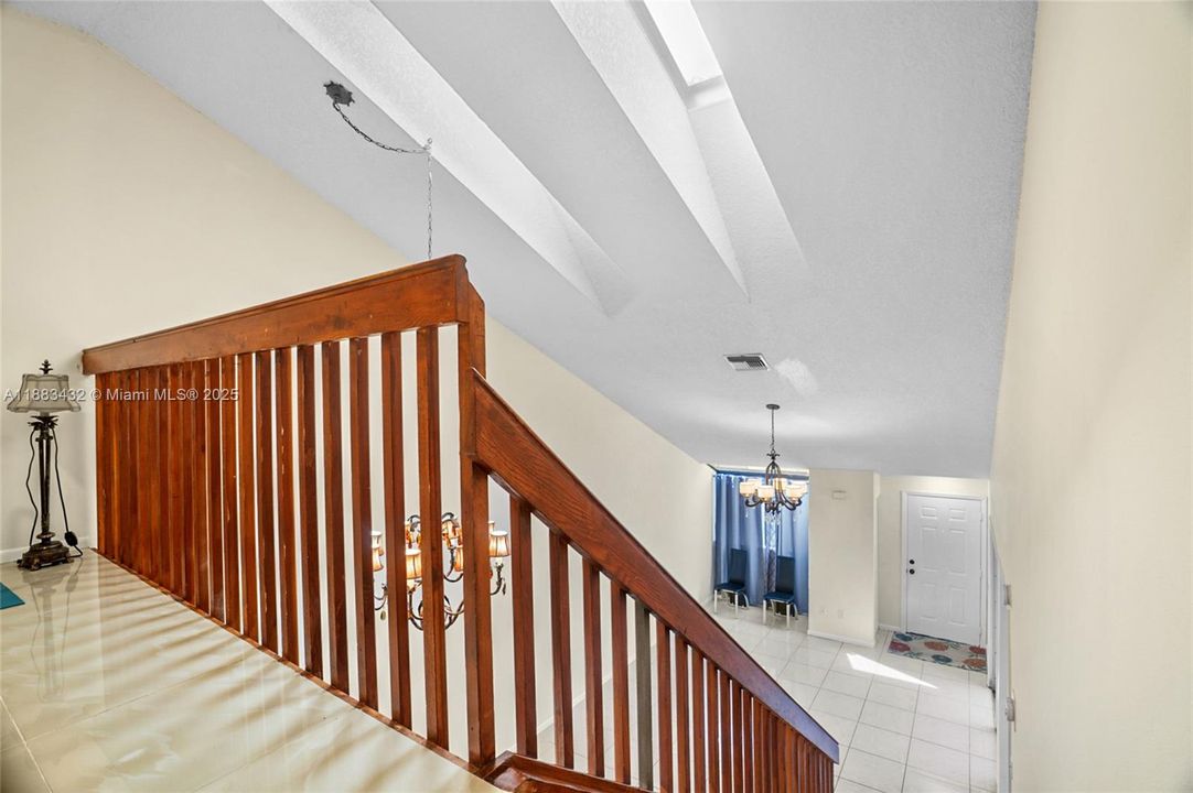 For Sale: $345,000 (3 beds, 2 baths, 1336 Square Feet)