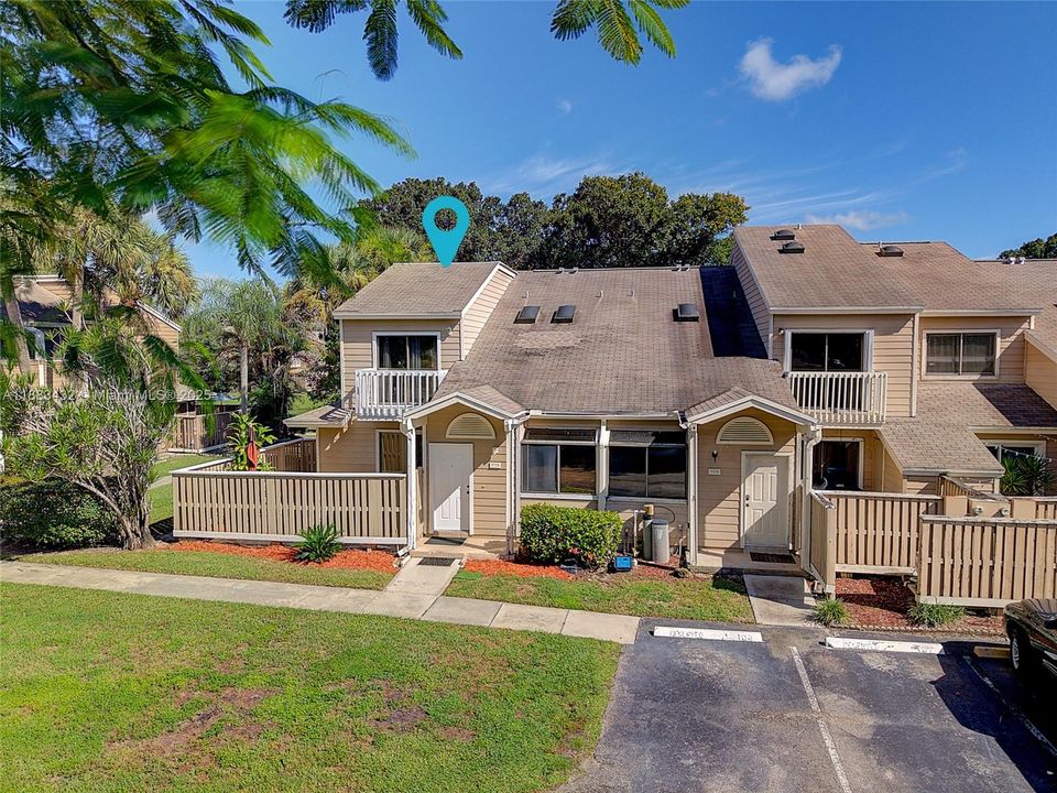 For Sale: $345,000 (3 beds, 2 baths, 1336 Square Feet)