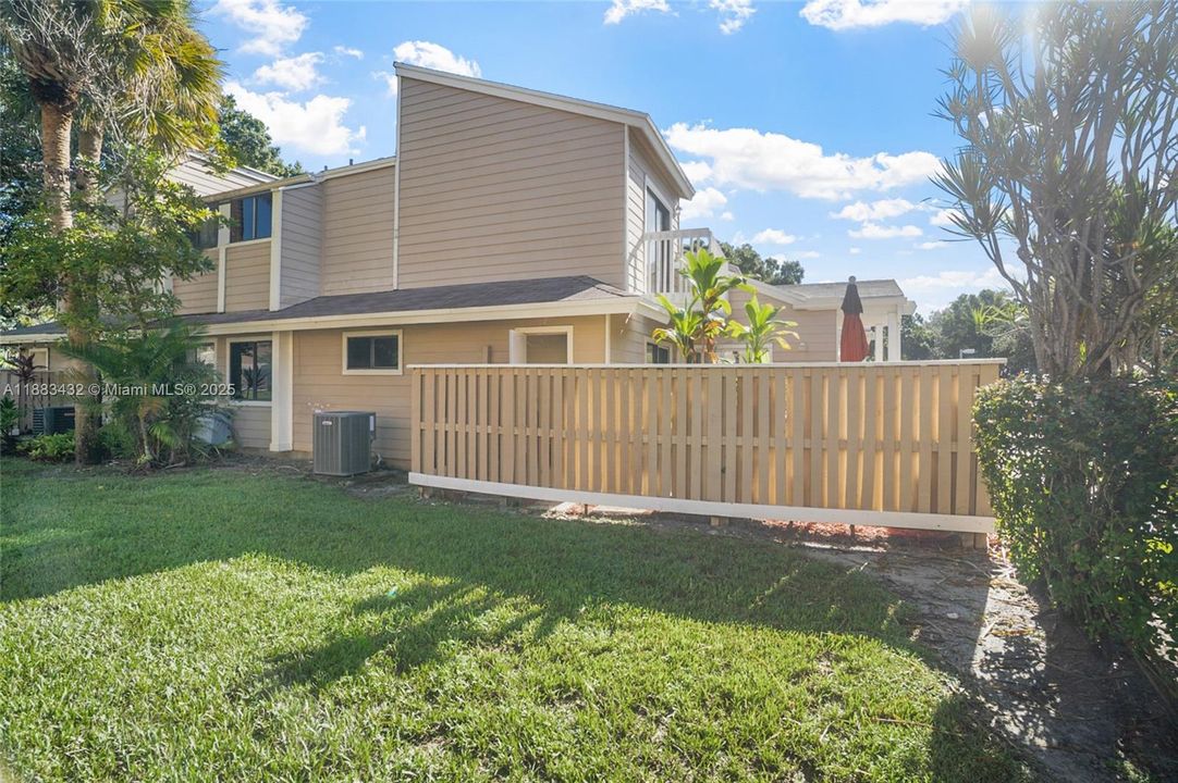 For Sale: $345,000 (3 beds, 2 baths, 1336 Square Feet)