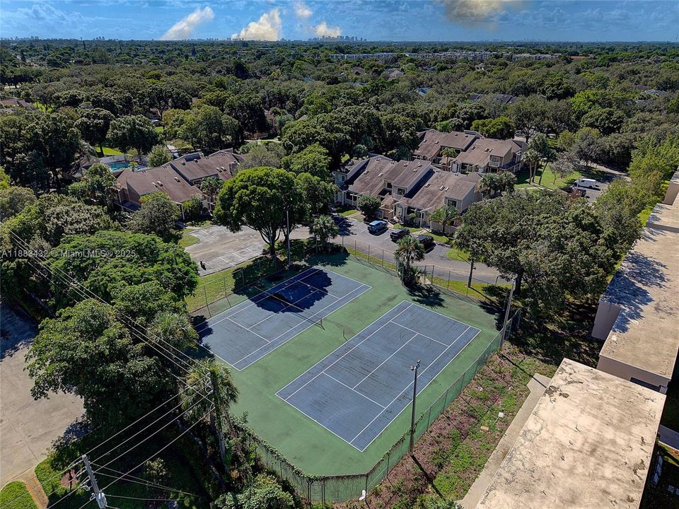 For Sale: $345,000 (3 beds, 2 baths, 1336 Square Feet)