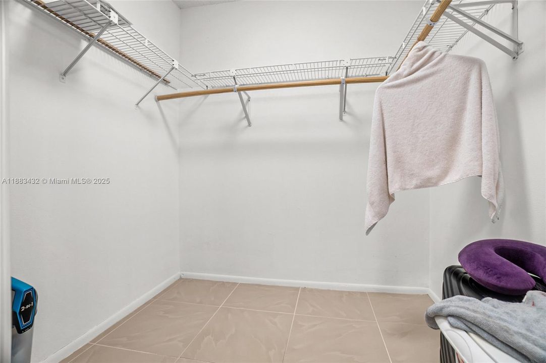 For Sale: $345,000 (3 beds, 2 baths, 1336 Square Feet)