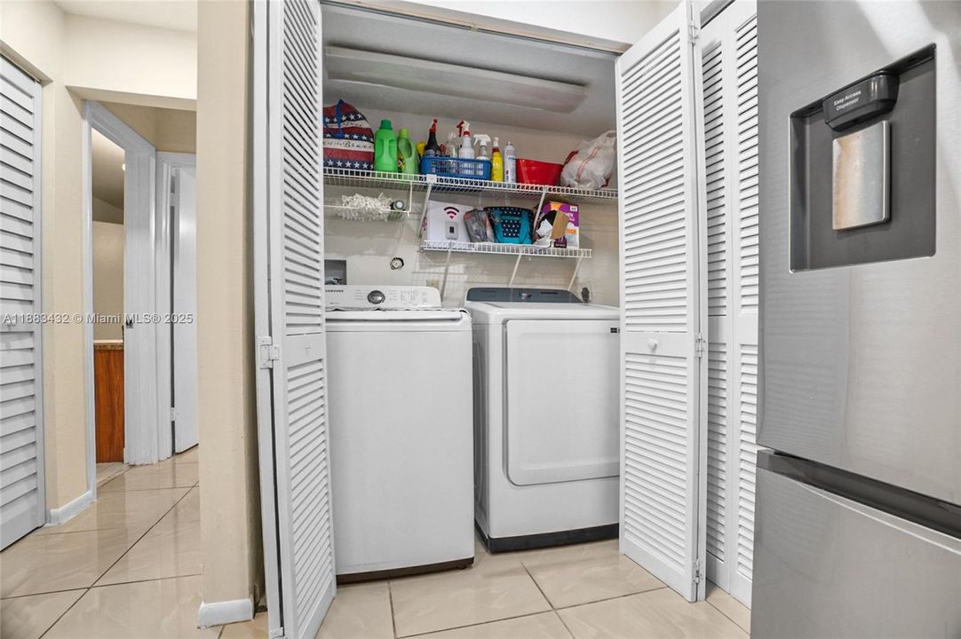 For Sale: $345,000 (3 beds, 2 baths, 1336 Square Feet)