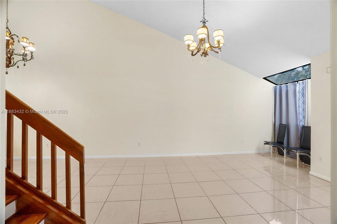 For Sale: $345,000 (3 beds, 2 baths, 1336 Square Feet)